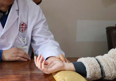 1675908785194675.jpg 把脉图特写.jpg